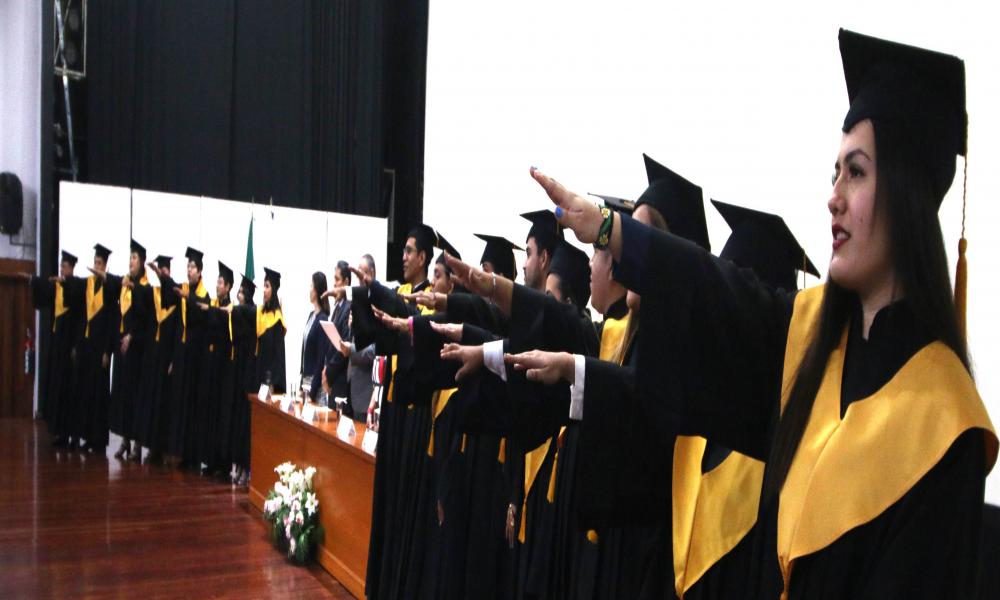 Se titularon 18 abogados de 37 egresados de la Quincuagésima Primera Generación “Mtro. José Emigdio Hurtado Rolón”
