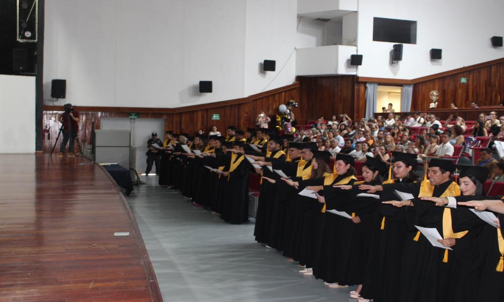 Egresa la XXVI Generación de la Licenciatura Médico Cirujano y Partero “Dra. Mara Liliana Tovar Peña”