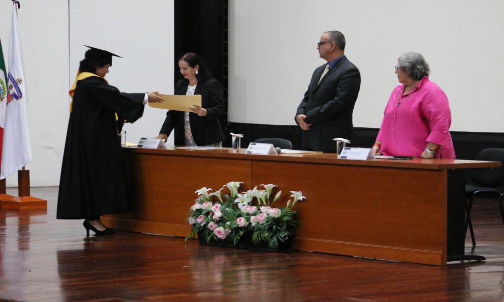 Se titulan 14 egresados de la XLIX Generación Abogados “Mtra. María Elena Sandoval”