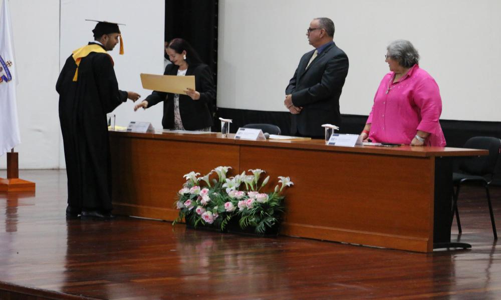 Se titulan 14 egresados de la XLIX Generación Abogados “Mtra. María Elena Sandoval”