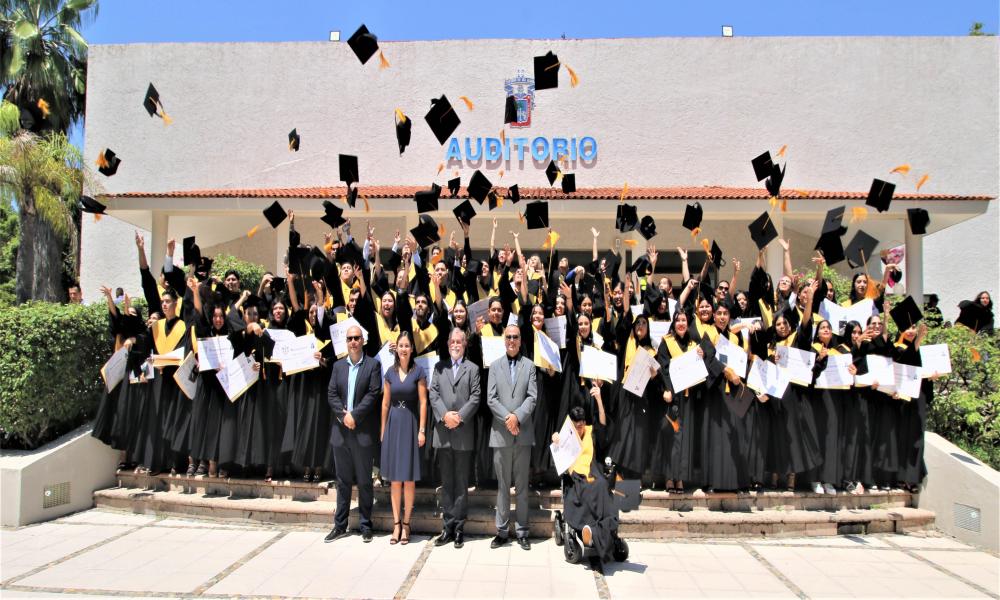 Se titula el 97% de los egresados de la LI Generación de la carrera en Administración “Mtra. Claudia Gauthiez González”