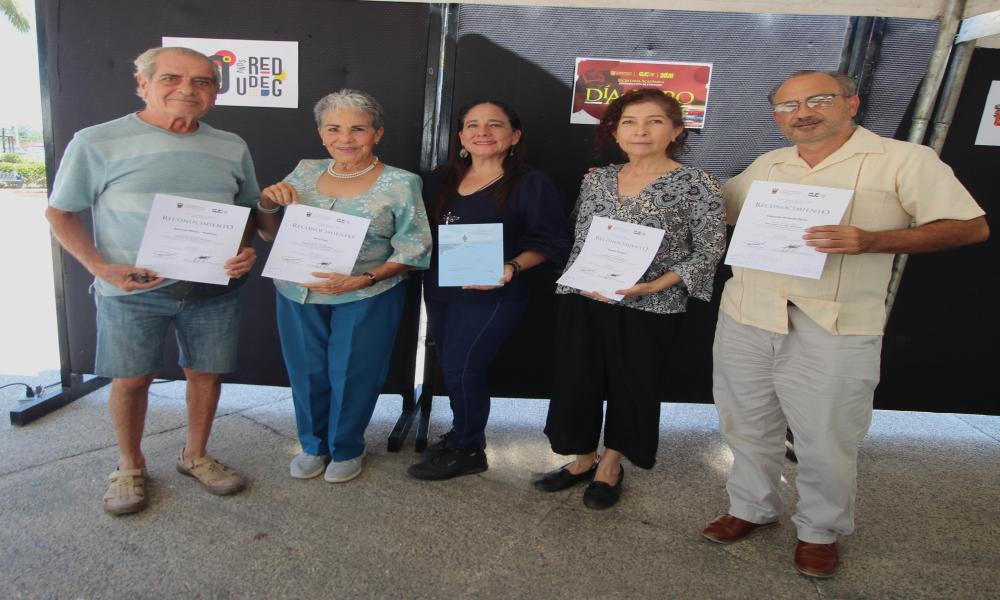 Conmemora CUCosta el Día Internacional del Libro con la lectura de antología poética “Andanzas”