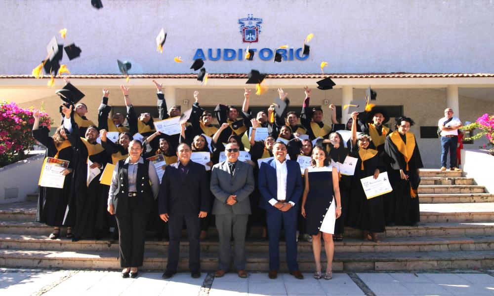 Egresan 24 estudiantes de la Licenciatura en Biología