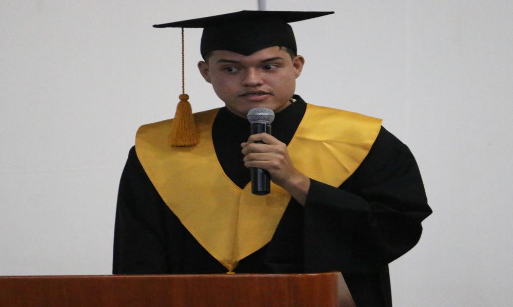 Egresan 24 estudiantes de la Licenciatura en Biología