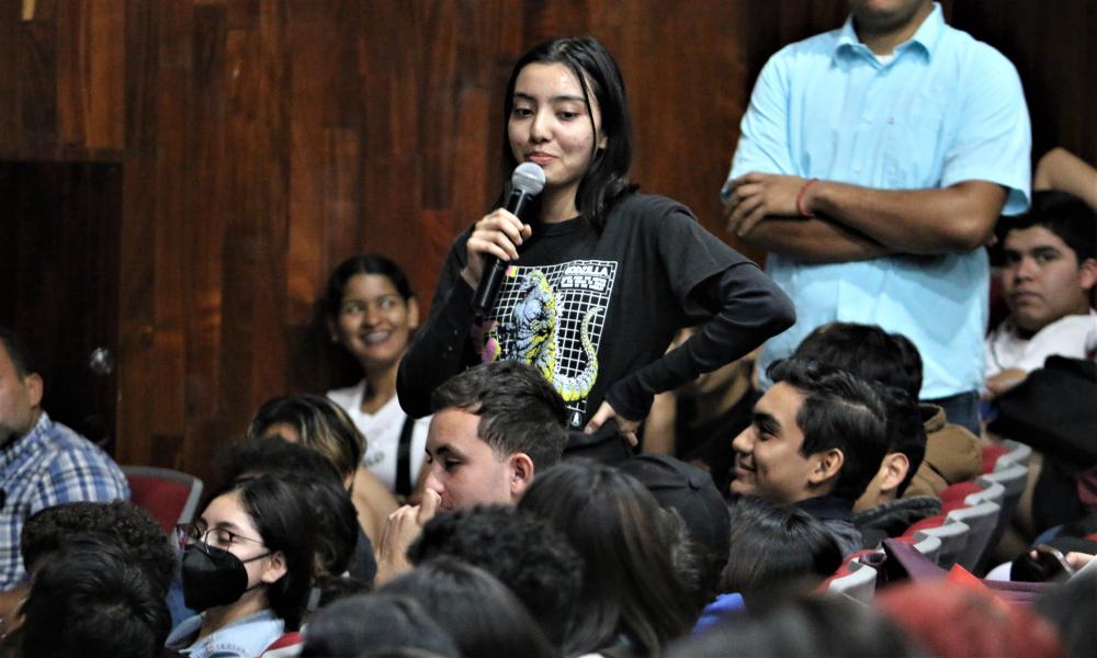 Autoridades universitarias dan la bienvenida al alumnado de nuevo ingreso en CUCosta