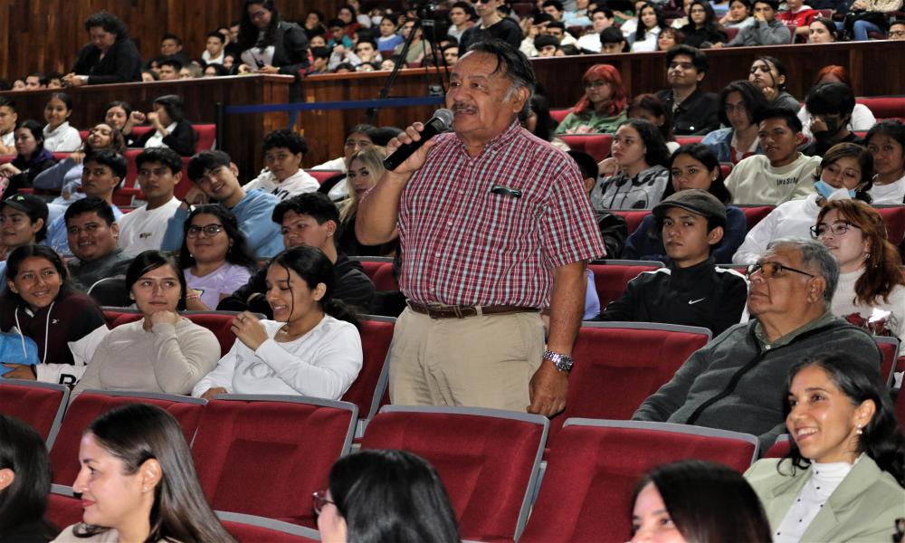 Autoridades universitarias dan la bienvenida al alumnado de nuevo ingreso en CUCosta