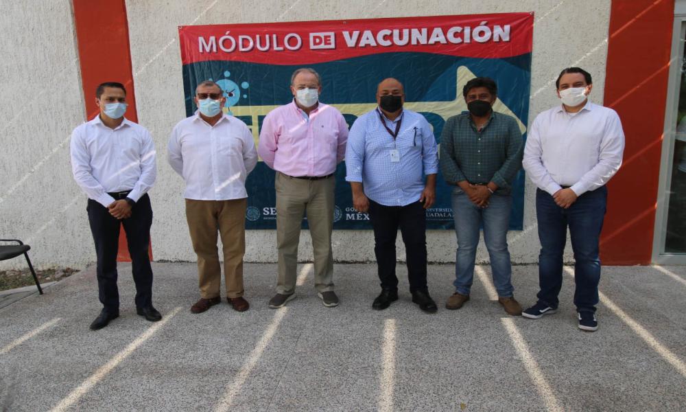 Constata Secretario de Salud Jalisco jornada de vacunación en CUCosta