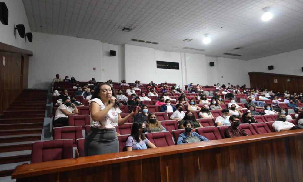 Gran convocatoria al Foro de Análisis sobre el Día Internacional de la Mujer en CUCosta