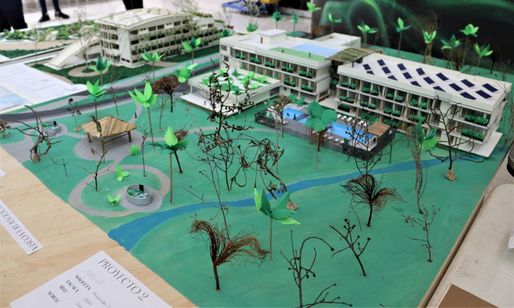 Realizan universitarios del CUCosta proyectos arquitectónicos en beneficio de la ciudad