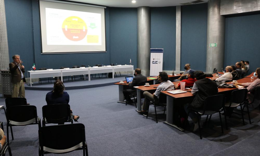 Inicia CUCosta adaptación al modelo pedagógico y digital con respaldo de la Universidad Estatal de Arizona