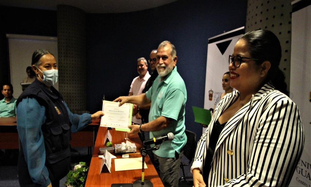 Entregan constancias a participantes del “Diplomado en Construcción de la Paz” en CUCosta