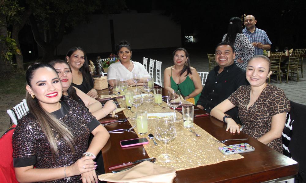 Ofrece Dr. Jorge Téllez López cena de agradecimiento a directivos universitarios