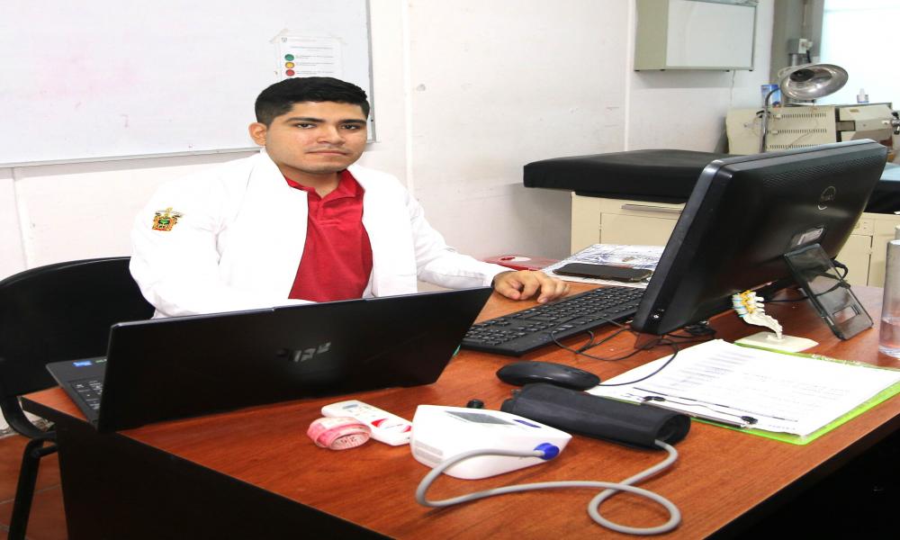 Presentaron 436 estudiantes el examen EGEL de CENEVAL en CUCosta