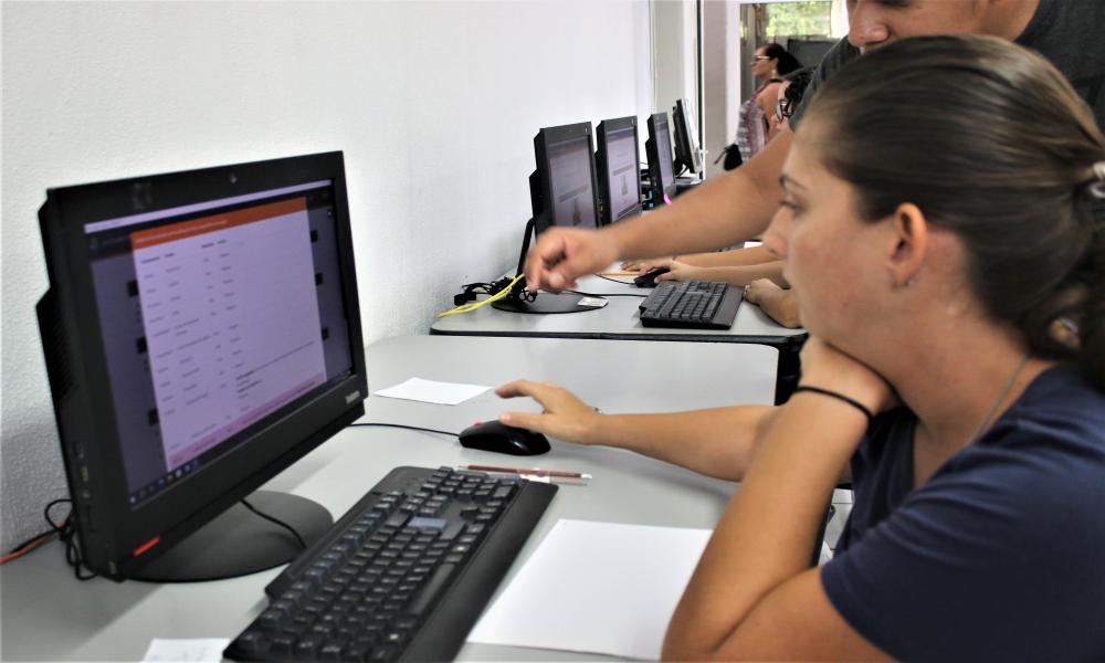 Aplican 67 sustentantes EXANI III de CENEVAL para estudiar posgrados en CUCosta