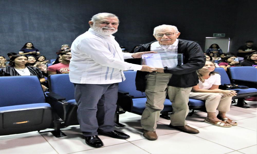 La Facultad de Ciencias de la UNAM rinde homenaje al Dr. Juan Luis Cifuentes Lemus