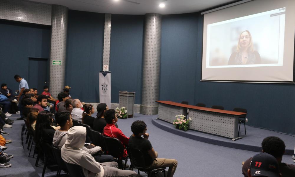 UdeG y ASU lanzan curso de inglés para la industria de los semiconductores