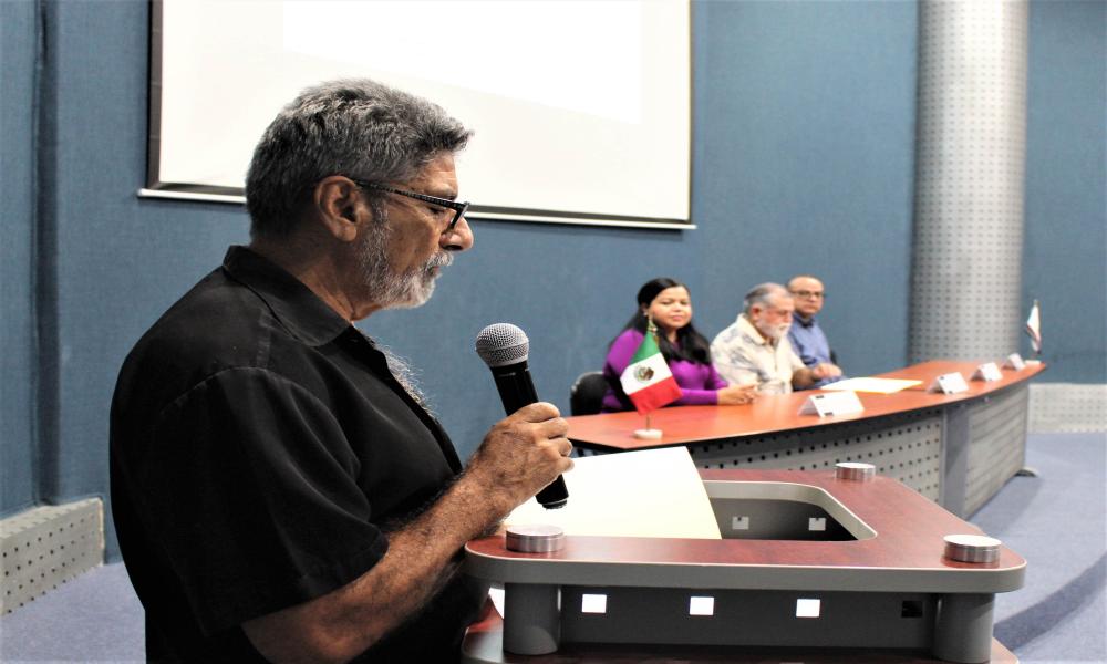 Presentan estudiantes de posgrados 16 trabajos de investigación en CUCosta