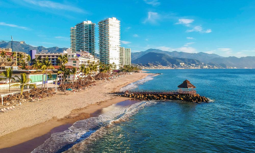 Año con Año Puerto Vallarta Pierde Espacios en la Zona Federal