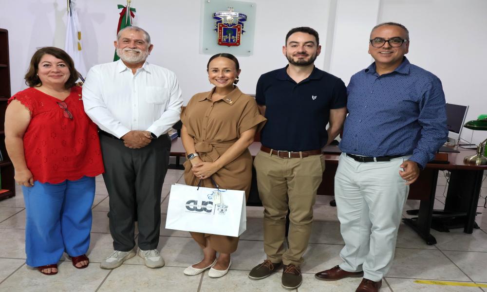 Recibe el Dr. Jorge Téllez la visita de la nueva Cónsul de Educación y Cultura de EU