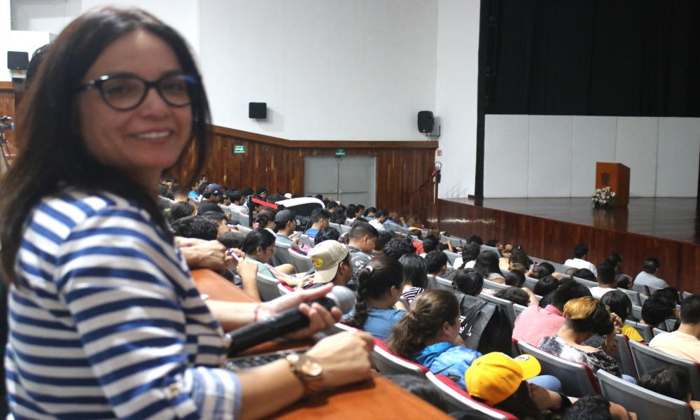 Expertos sugieren a contadores actualizarse en Normas de Información Financiera