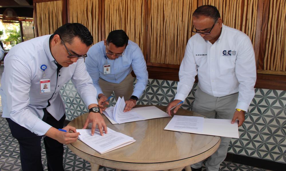 CUCosta firma convenio con Vidanta para prácticas profesionales