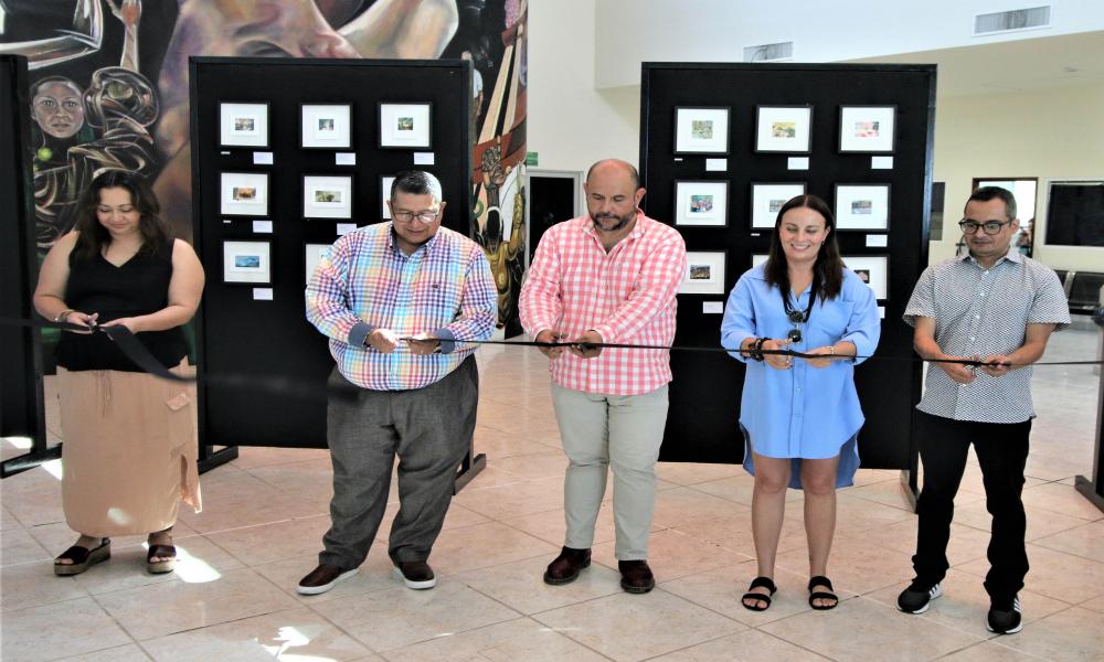 Se presenta en CUCosta la exposición “Perlas de la Corona”