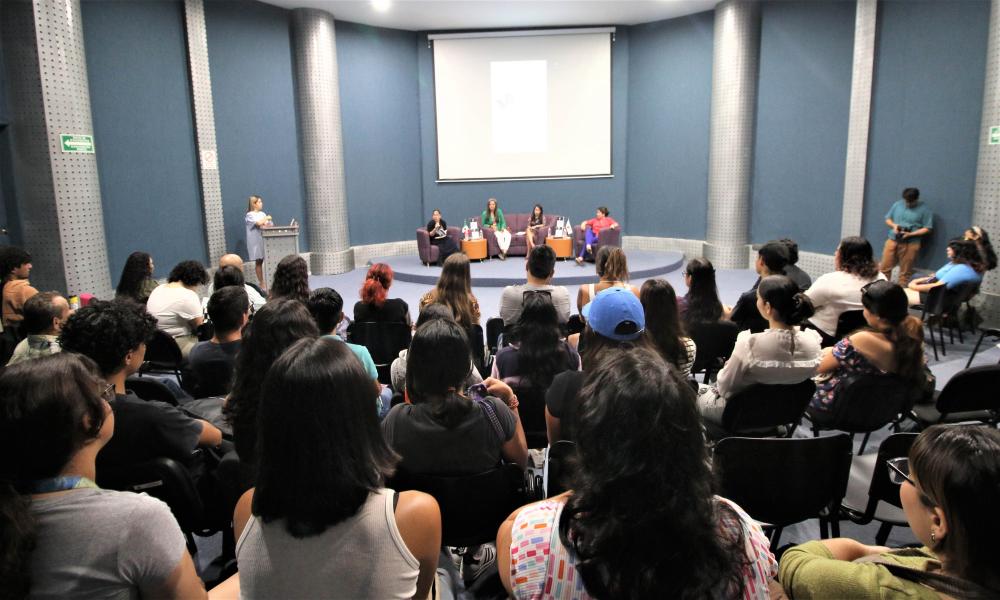 En CUCosta presentaron el Libro “Ejercicios para Habitarme”