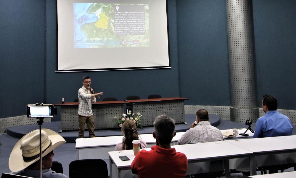 Aporta CUCosta investigaciones para la conservación de la montaña