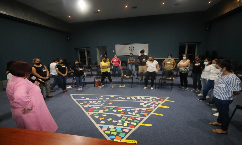 Promueve CUCosta cursos-taller para manejo del estrés entre trabajadores