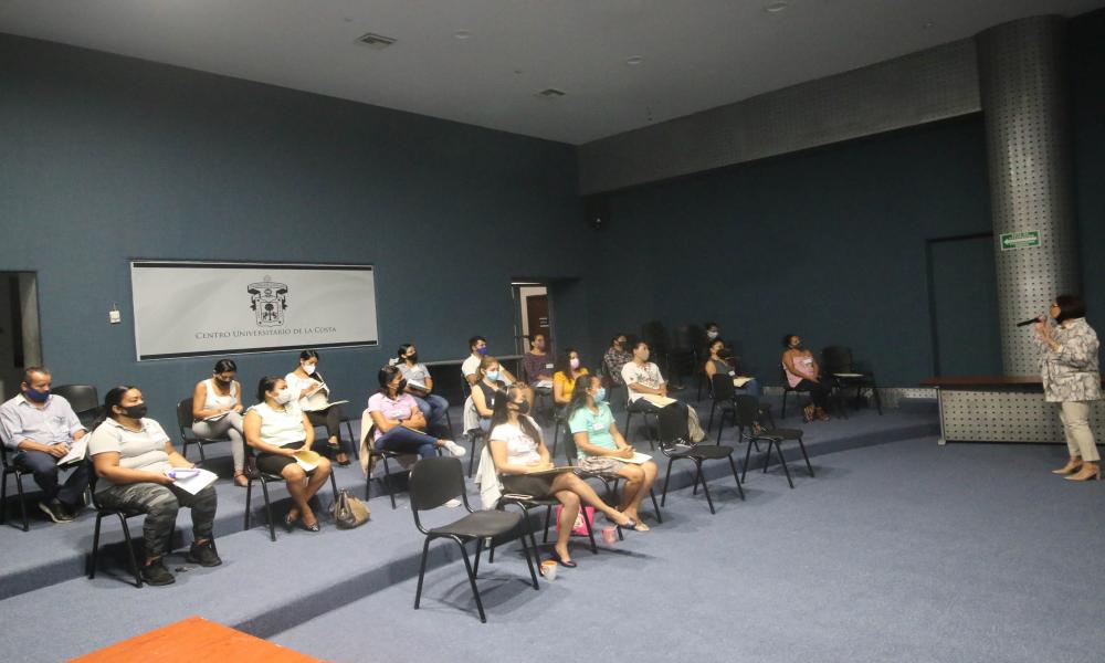 Promueve CUCosta cursos-taller para manejo del estrés entre trabajadores