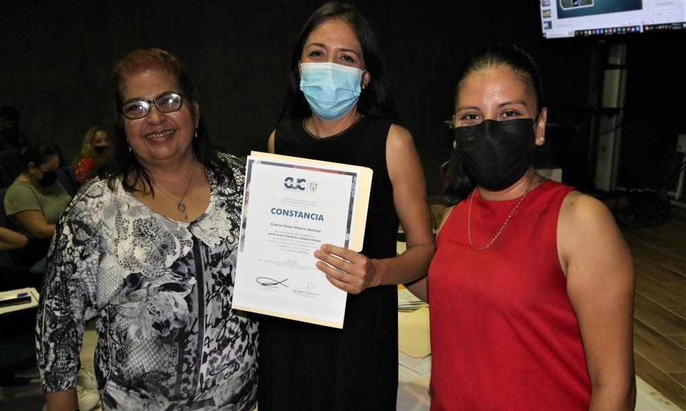 Ofrece CUCosta capacitación a sus colaboradores en Desarrollo Humano Integral