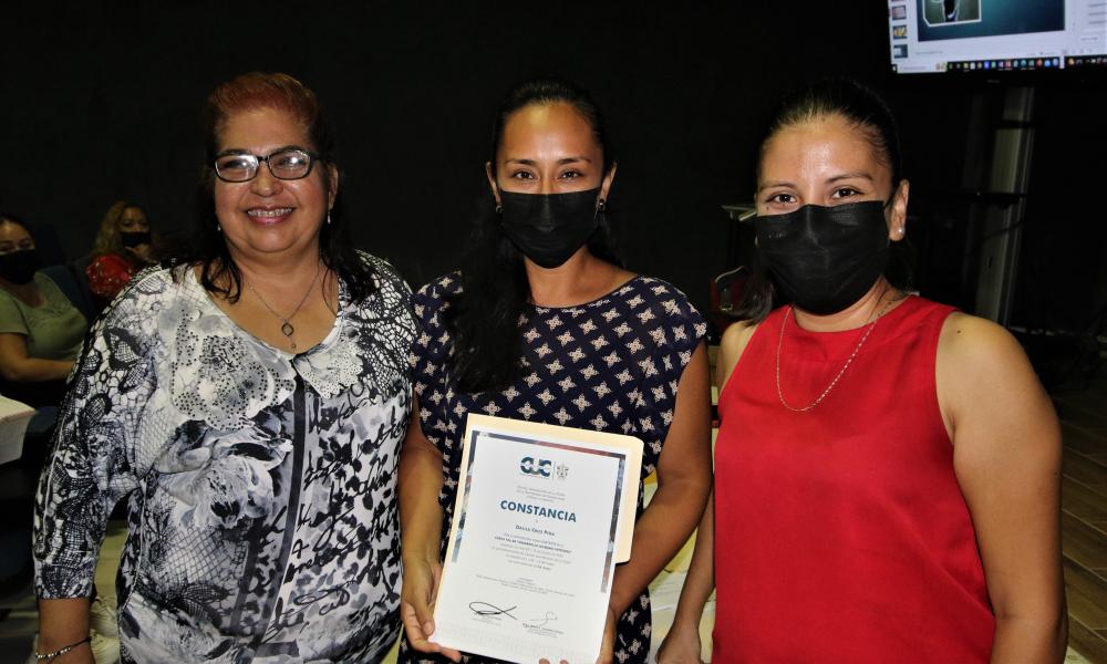 Ofrece CUCosta capacitación a sus colaboradores en Desarrollo Humano Integral