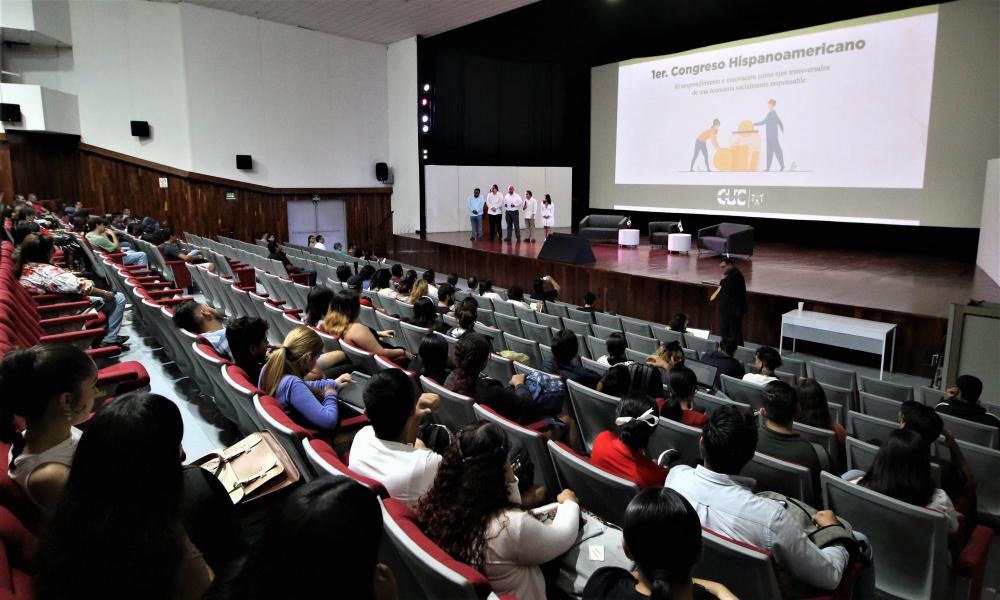 Intercambian experiencias en el 1er. Congreso Hispanoamericano, Cultural Emprendimiento e Innovación