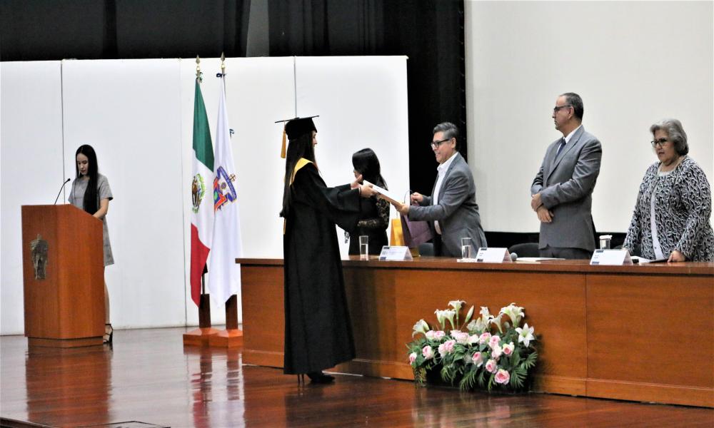 Egresa la XXXIV Generación de la Lic. en Diseño para la Comunicación Gráfica “Mtro. Candelario Macedo Hernández”