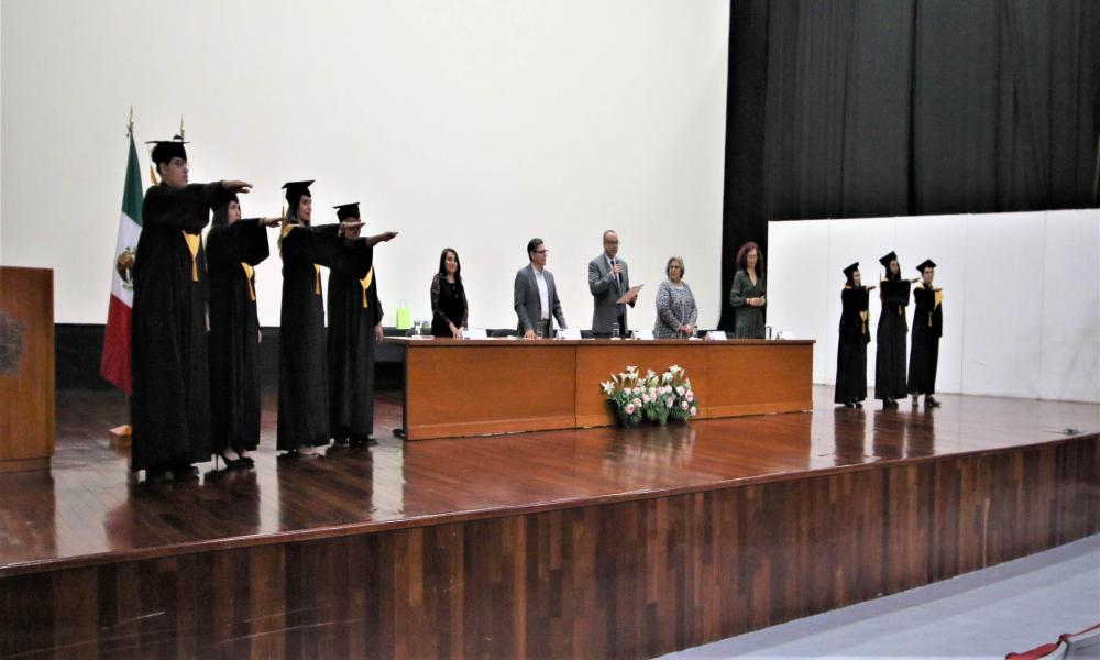 Egresa la XXXIV Generación de la Lic. en Diseño para la Comunicación Gráfica “Mtro. Candelario Macedo Hernández”