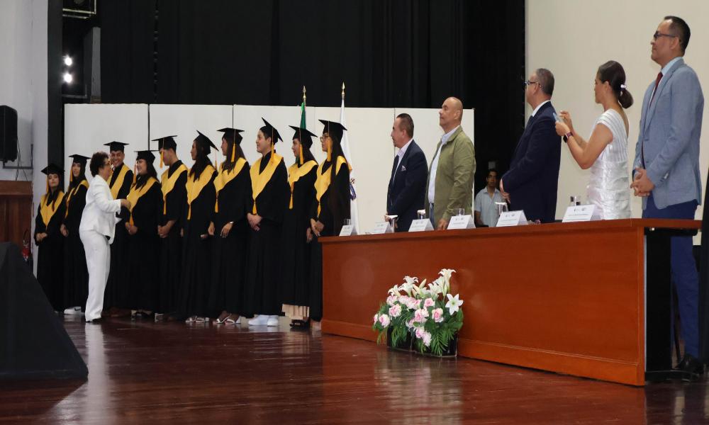 Doble Graduación en CUCosta de egresados de las Licenciaturas en Turismo y Lic. Ciencias y Artes Culinarias