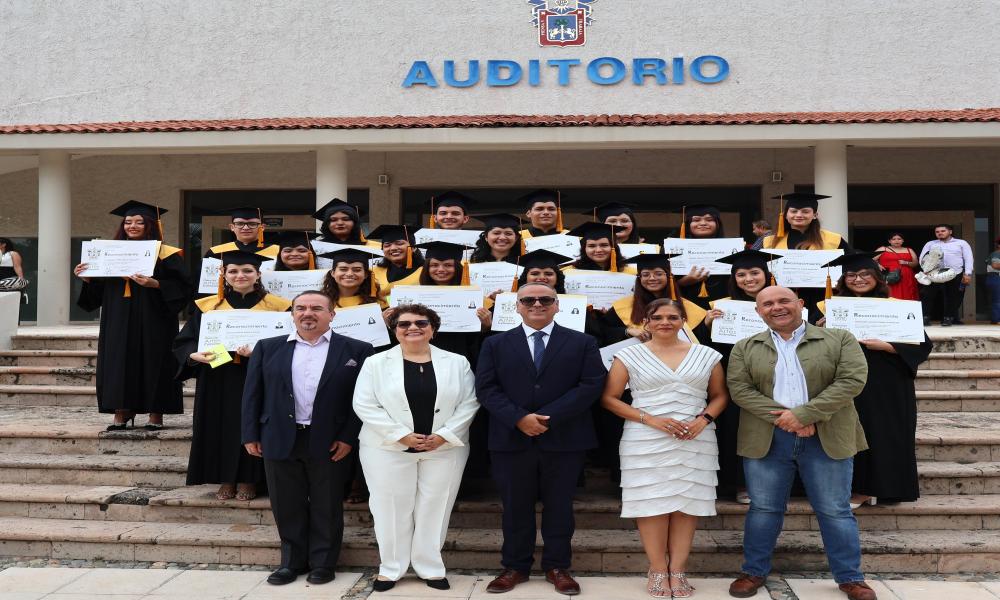 Doble Graduación en CUCosta de egresados de las Licenciaturas en Turismo y Lic. Ciencias y Artes Culinarias