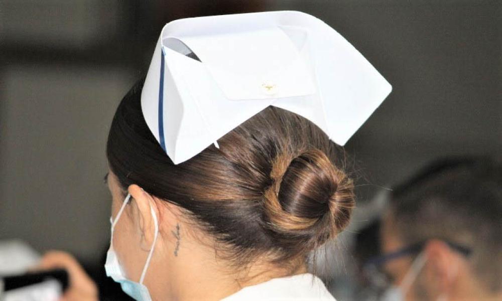 Realizan ceremonia de Imposición de cofias y galones a estudiantes de Enfermería del CUCosta