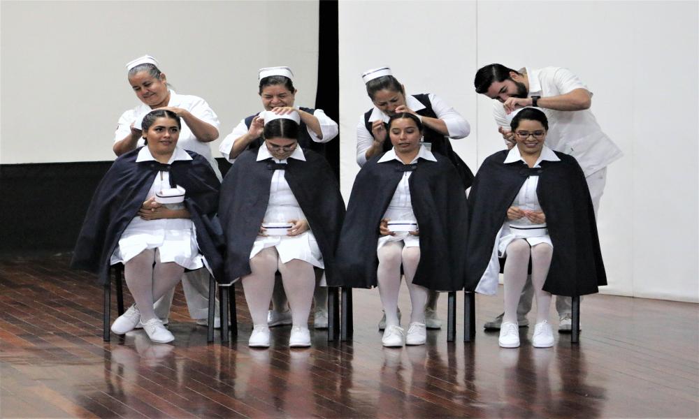 Egresa la XXV Generación de Enfermería, Mtra. Elizabeth Haro Ruiz