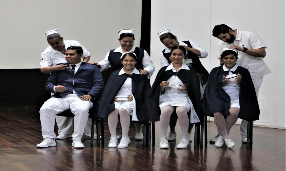 Egresa la XXV Generación de Enfermería, Mtra. Elizabeth Haro Ruiz