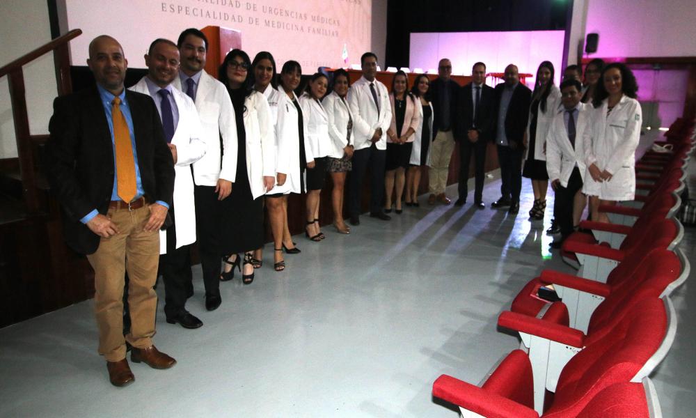 Egresa Primera Generación de Especialidades Médicas en CUCosta
