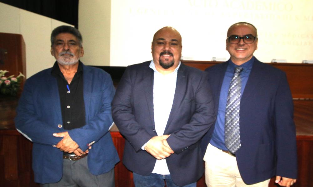 Egresa Primera Generación de Especialidades Médicas en CUCosta