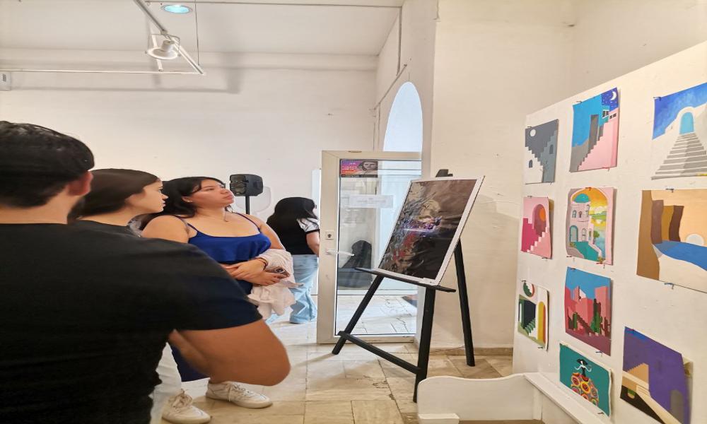 Muestran el talento artístico de estudiantes universitarios en la Biblioteca Los Mangos