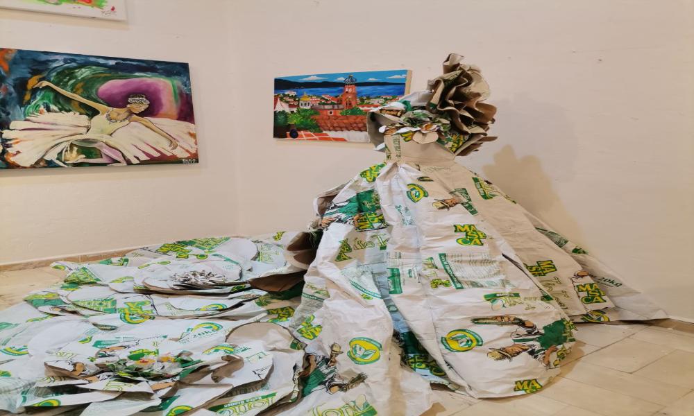 Muestran el talento artístico de estudiantes universitarios en la Biblioteca Los Mangos