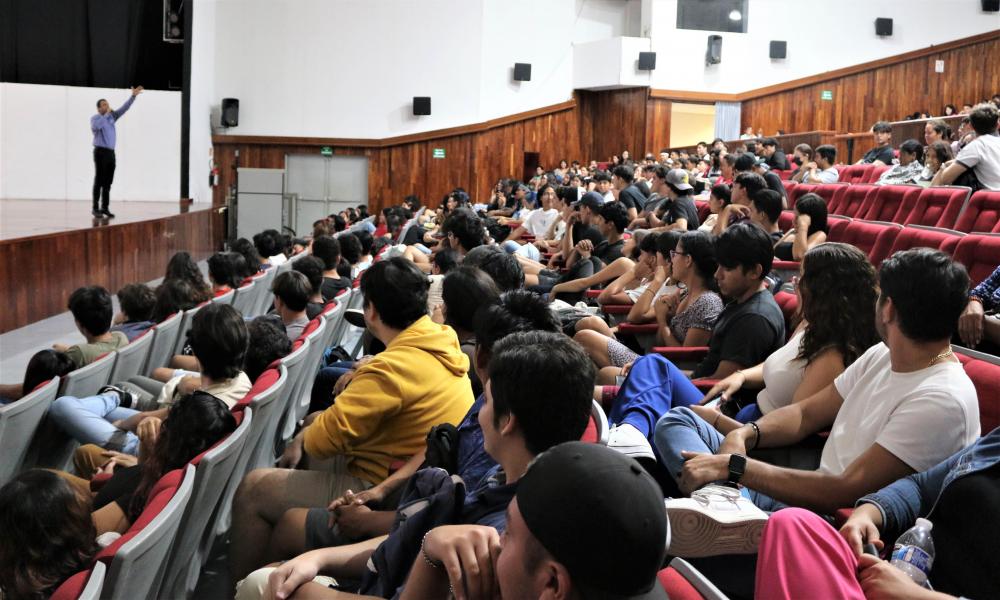 Genera interés CUCosta entre estudiantes de bachillerato de esta región