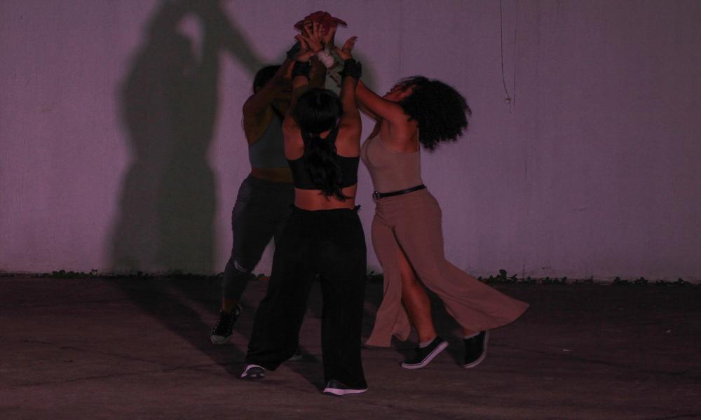 Espectacular participación de universitarios bailando por Corazón de Niña de Puerto Vallarta