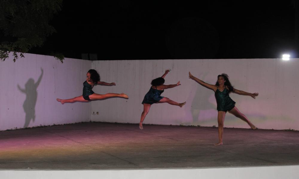 Espectacular participación de universitarios bailando por Corazón de Niña de Puerto Vallarta