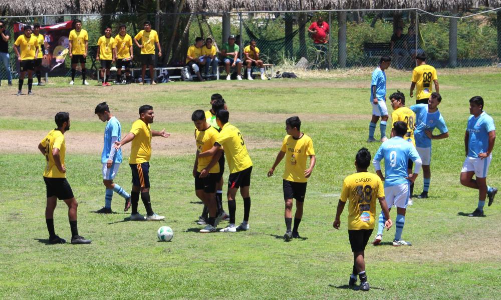 Viven una gran fiesta en la Gran Final de la Liga de Leones Negros 2024 CUCosta