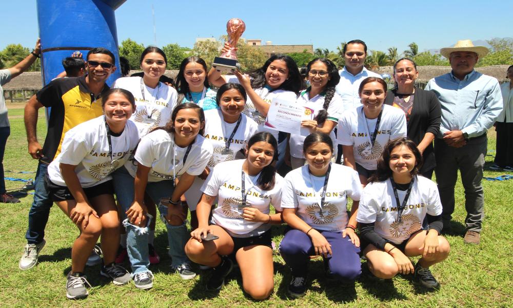 Viven una gran fiesta en la Gran Final de la Liga de Leones Negros 2024 CUCosta