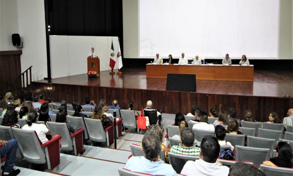 Reconocen la entrega y dedicación de la comunidad universitaria del CUCosta